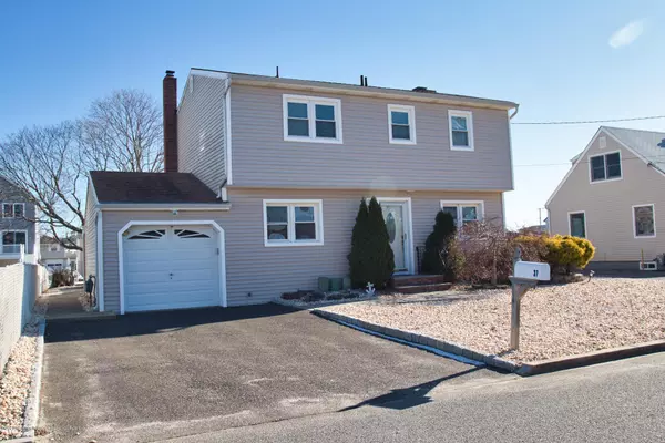 37 Neptune Road, Toms River, NJ 08753