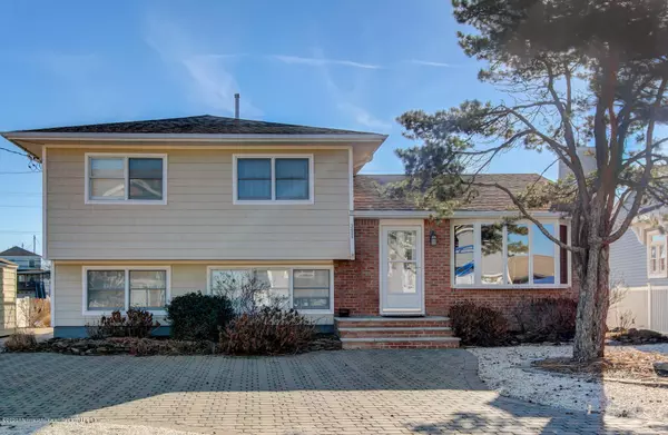Lavallette, NJ 08735,352 Venice Drive