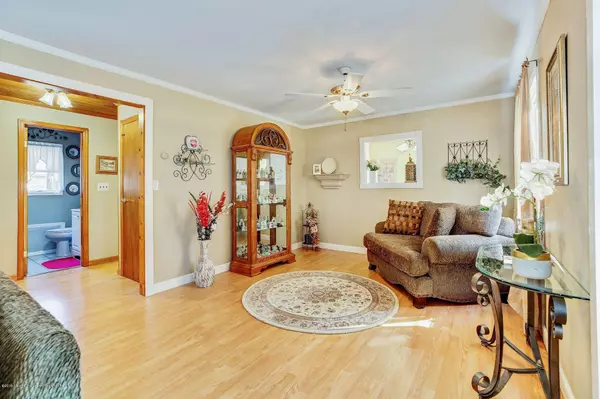 Matawan, NJ 07747,4244 County Road 516