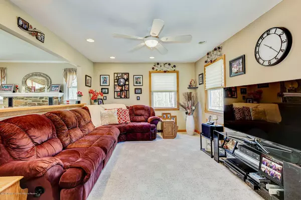 Matawan, NJ 07747,4244 County Road 516