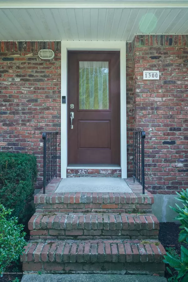 Spring Lake, NJ 07762,1300 Surrey Lane