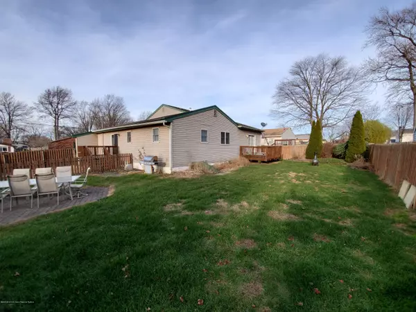 Keyport, NJ 07735,33 Boulevard E