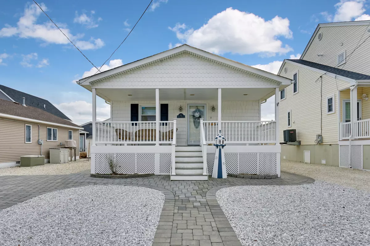 Ortley Beach, NJ 08751,307 4th Avenue