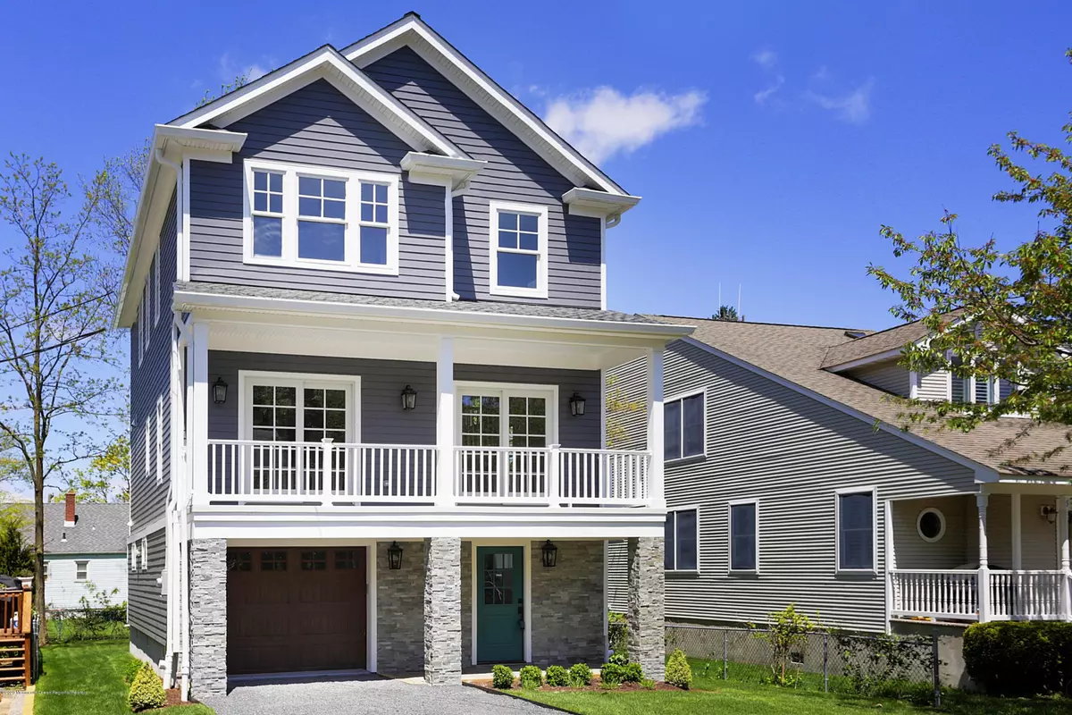 Rumson, NJ 07760,3 Maplewood Avenue