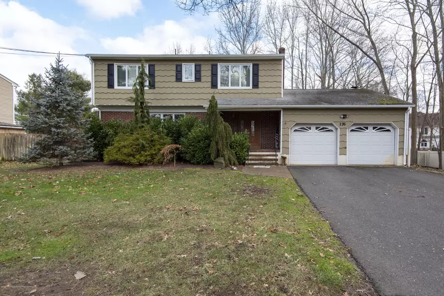 176 Pease Road, Manalapan, NJ 07726