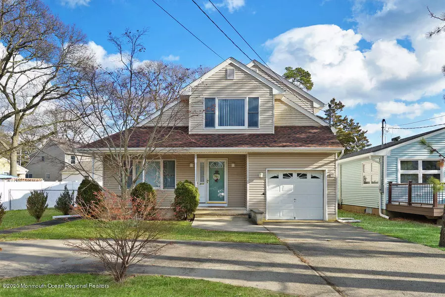 211 Harding Avenue, Toms River, NJ 08753