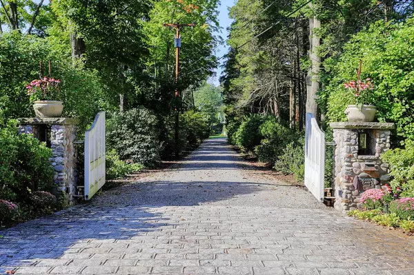 Rumson, NJ 07760,62 Buena Vista Avenue