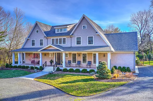 Rumson, NJ 07760,3 Somerset Drive