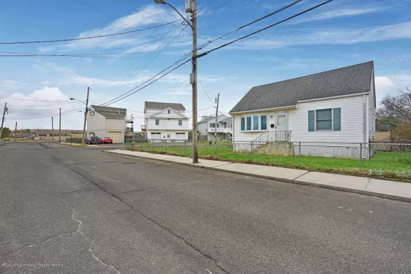 Keansburg, NJ 07734,14 Pineview Avenue