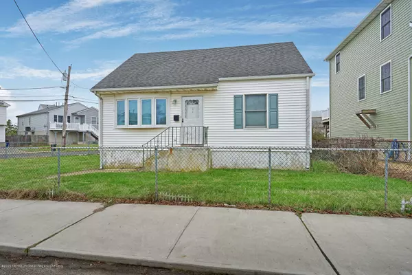 Keansburg, NJ 07734,14 Pineview Avenue