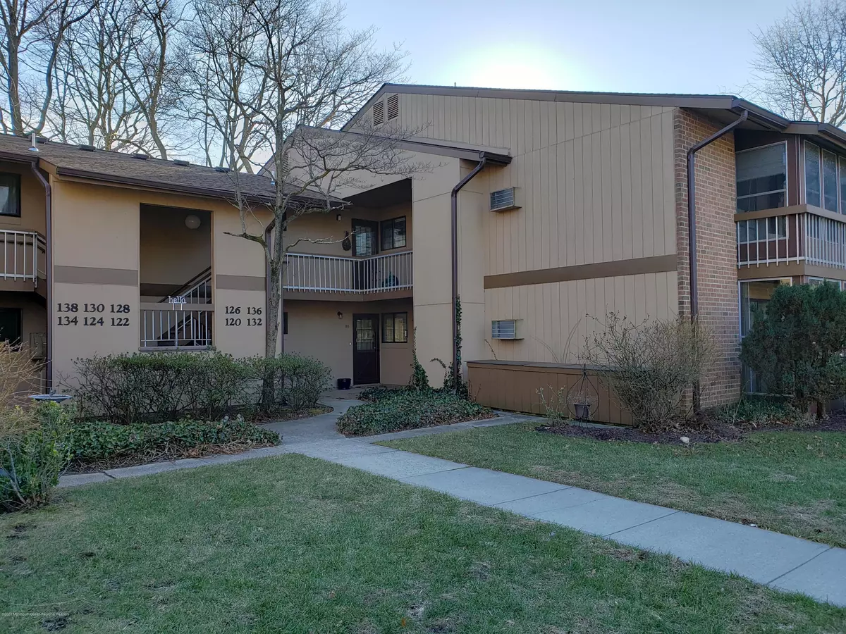 Red Bank, NJ 07701,136 Lexington Court