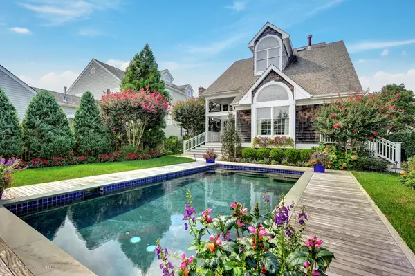 956 S Lagoon Lane, Mantoloking, NJ 08738