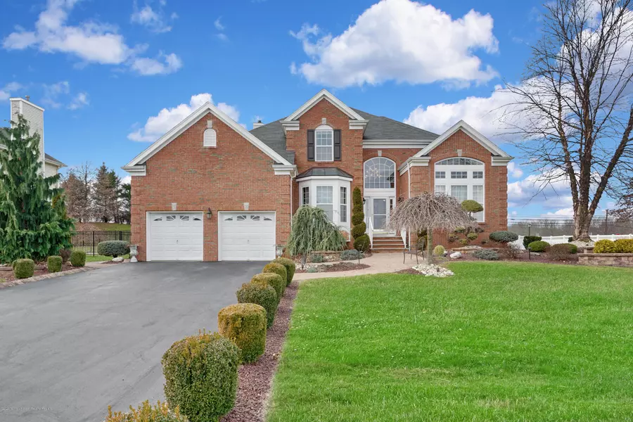 2 Keswick Circle, Monroe, NJ 08831