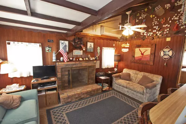 Lavallette, NJ 08735,17 E Spray Way