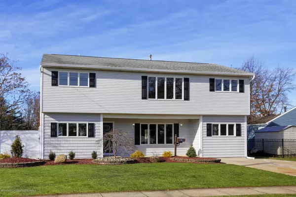 15 Clover Drive, Hazlet, NJ 07730