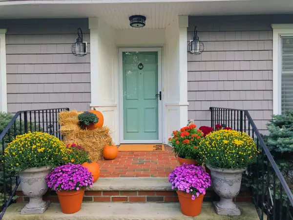 Rumson, NJ 07760,79 W River Road