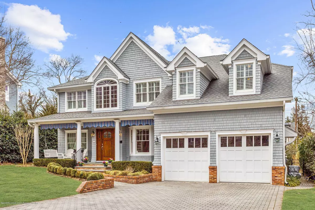 Rumson, NJ 07760,16 N Cherry Lane