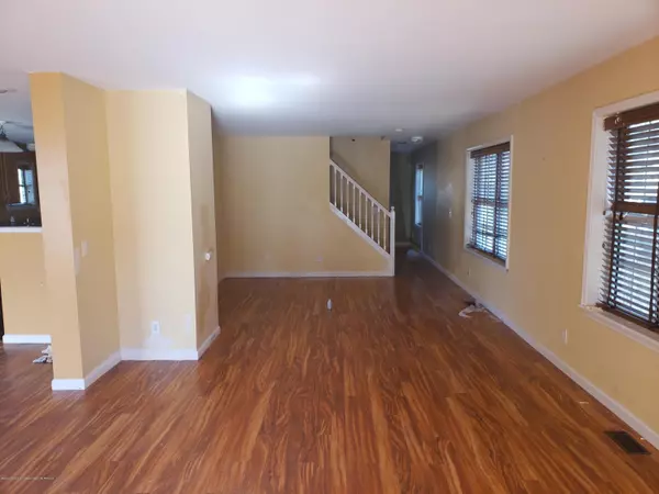 Eatontown, NJ 07724,18 Willow Street