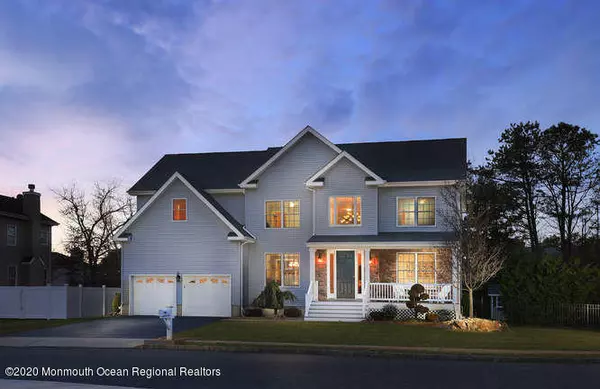 11 Angel Court, Howell, NJ 07731