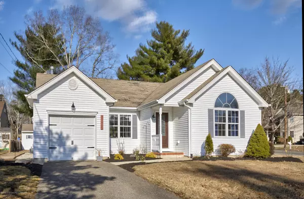 Manahawkin, NJ 08050,1002 Midship Avenue