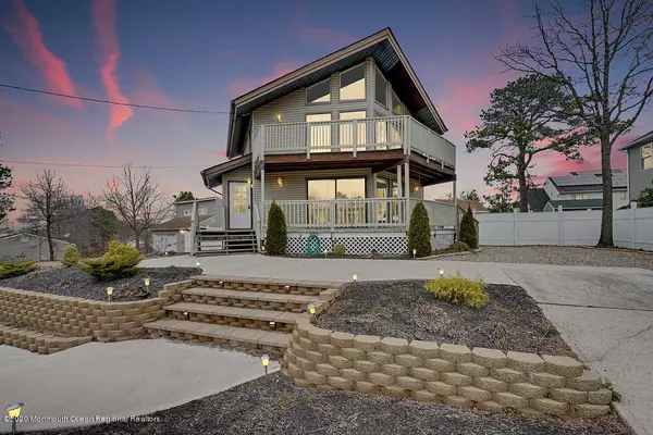 Manahawkin, NJ 08050,141 Stowaway Road