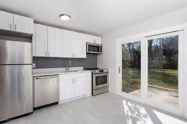 Atlantic Highlands, NJ 07716,96 East Avenue #85