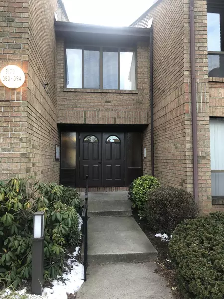 386 Willowbrook Drive, North Brunswick, NJ 08902