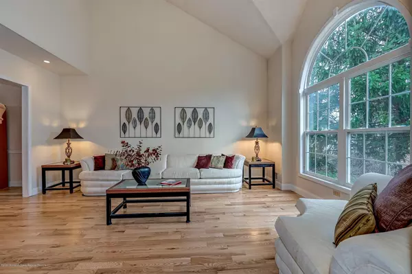 Matawan, NJ 07747,15 Kerr Lane