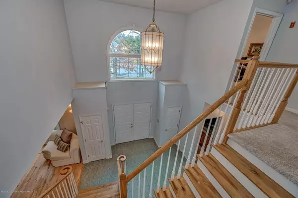 Matawan, NJ 07747,15 Kerr Lane