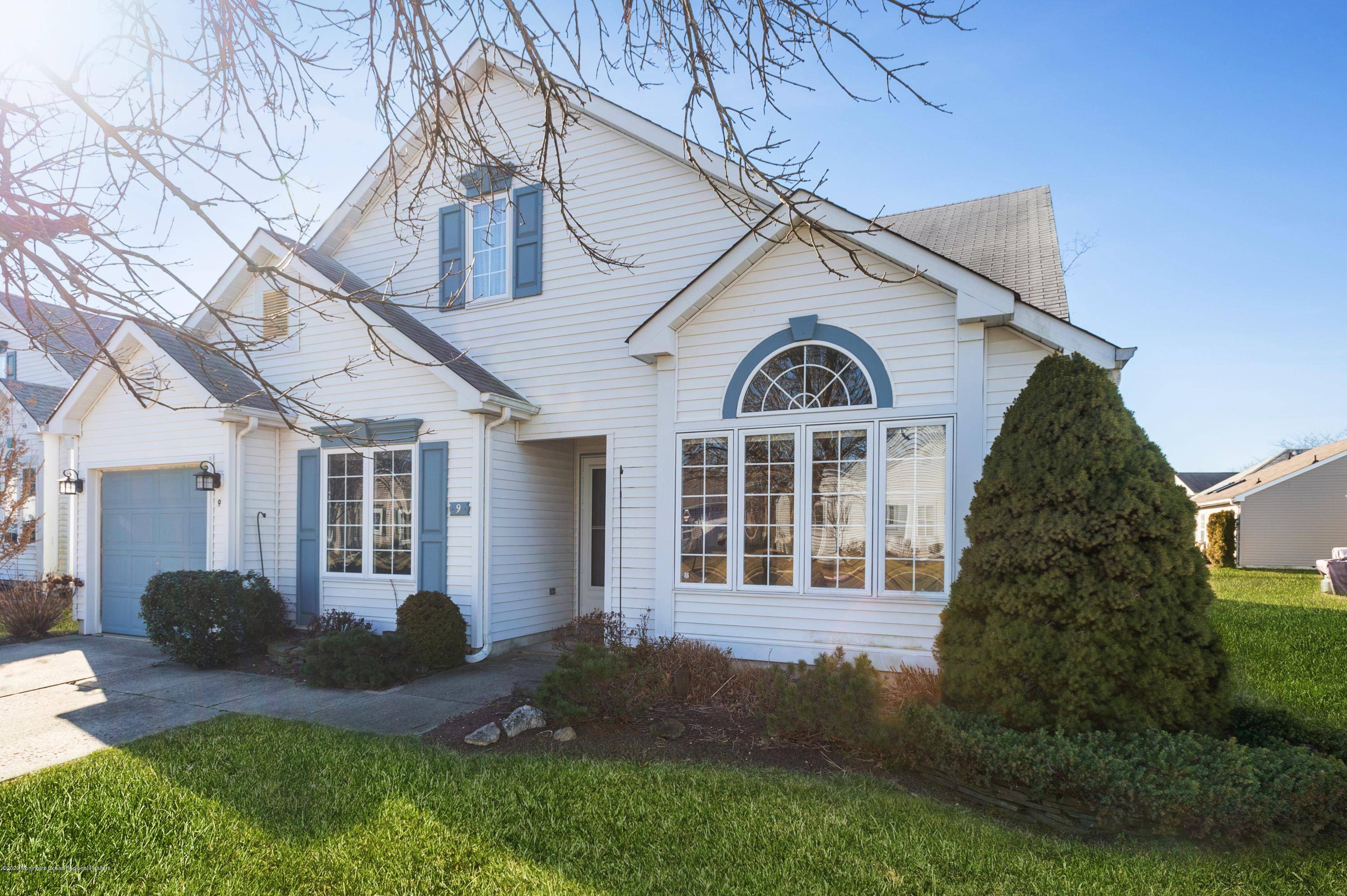 9 Portebello Road, Jackson, NJ 08527