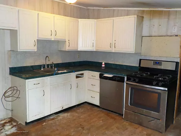 Forked River, NJ 08731,106 Frog Hollow Road