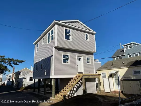 104 W Shore Way, Lavallette, NJ 08735