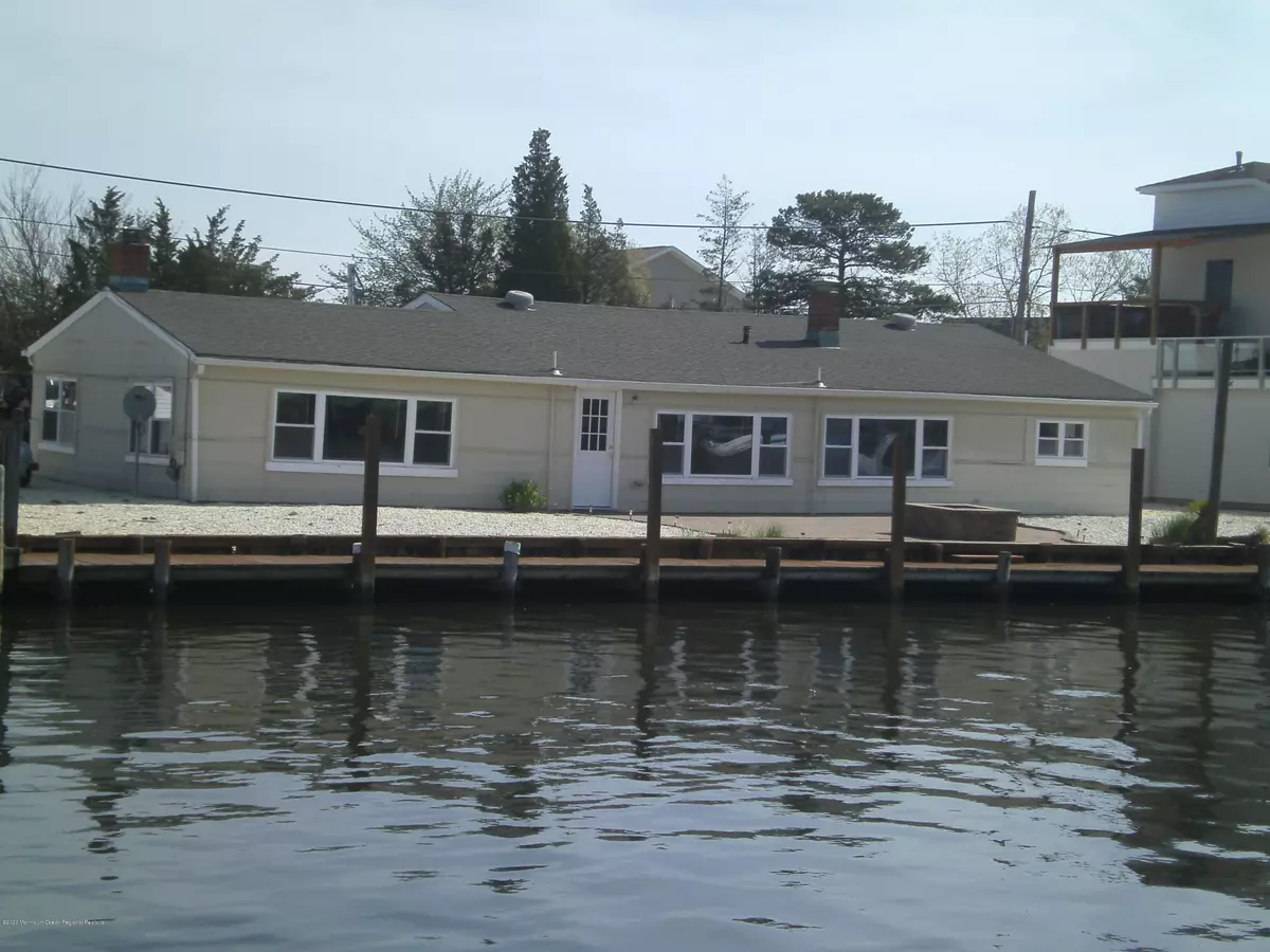Forked River, NJ 08731,1003 Kanoehe Drive