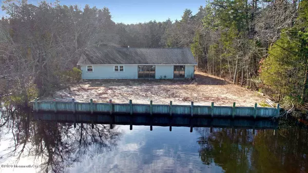 Lanoka Harbor, NJ 08734,112 Terry Avenue