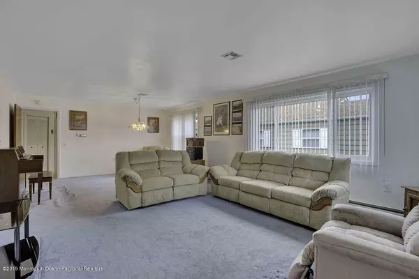 Toms River, NJ 08757,12 Roxton Place