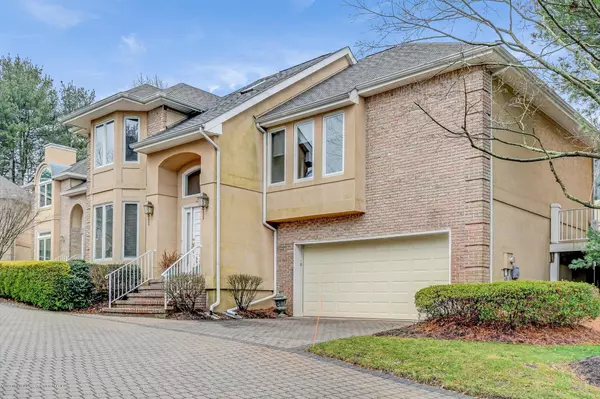 Holmdel, NJ 07733,20 Spyglass Hill Court #342