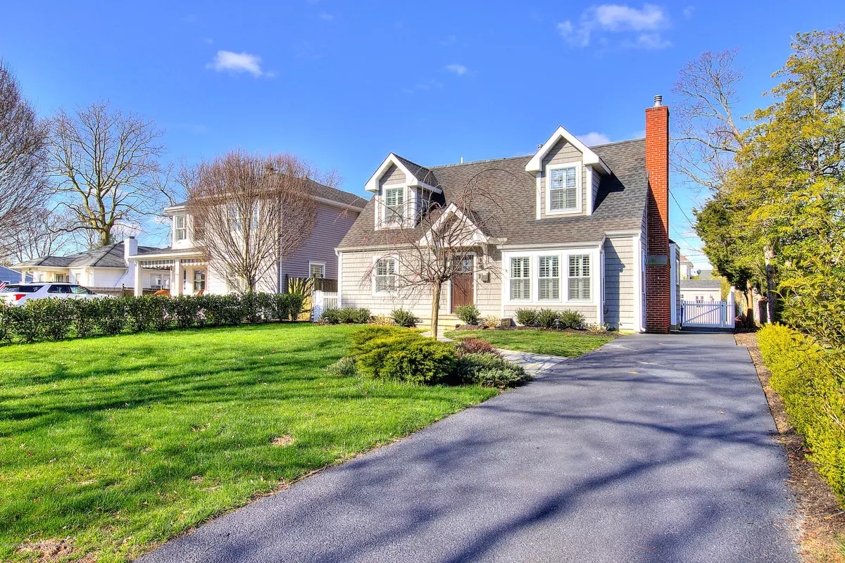 Monmouth Beach, NJ 07750,34 Monmouth Parkway