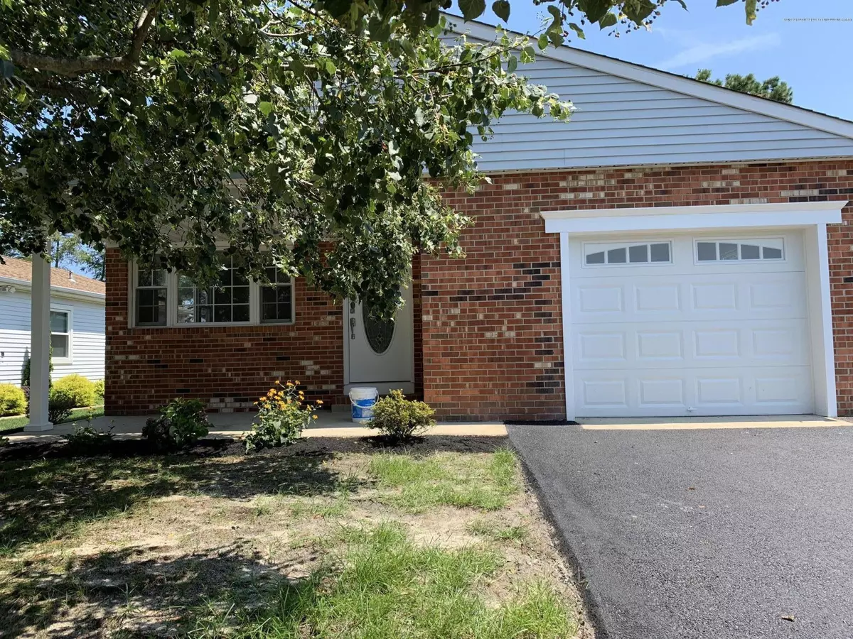 Toms River, NJ 08757,4 Pulaski Boulevard
