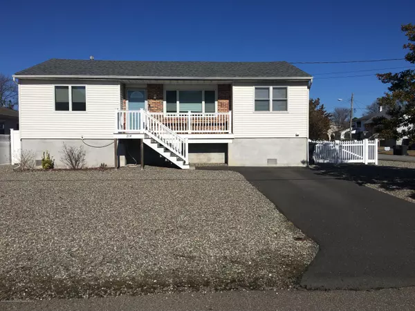 204 Riviera Drive, Toms River, NJ 08753