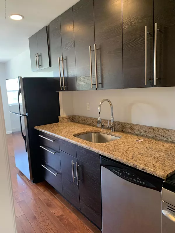 Asbury Park, NJ 07712,400402 4th #304