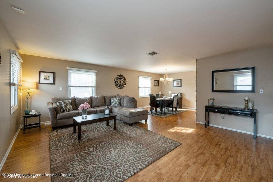 Aberdeen, NJ 07747,52 Cambridge Drive