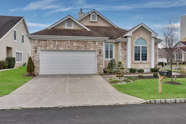 Monroe, NJ 08831,2 York Court
