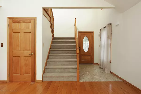 Rumson, NJ 07760,38 Forrest Avenue