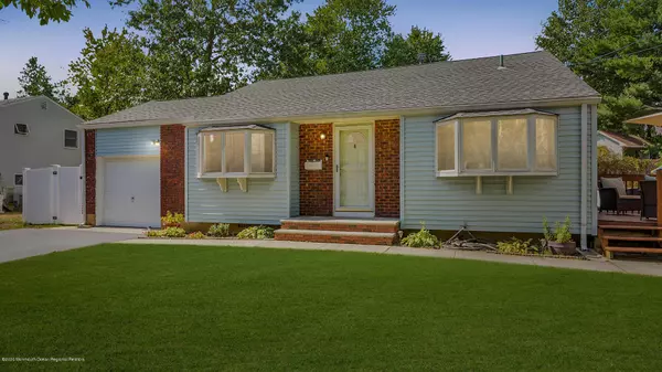 Hazlet, NJ 07730,4 Greenway Street