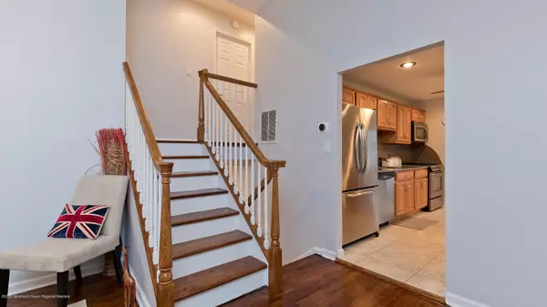 Hazlet, NJ 07730,4 Greenway Street