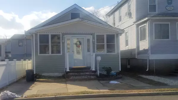 Seaside Heights, NJ 08751,217 Franklin Avenue