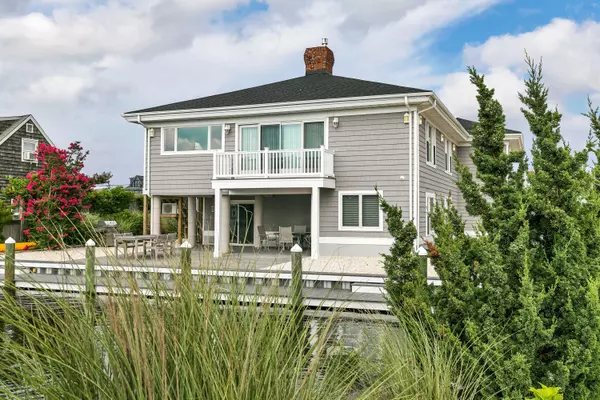 Mantoloking, NJ 08738,320 Bay Lane