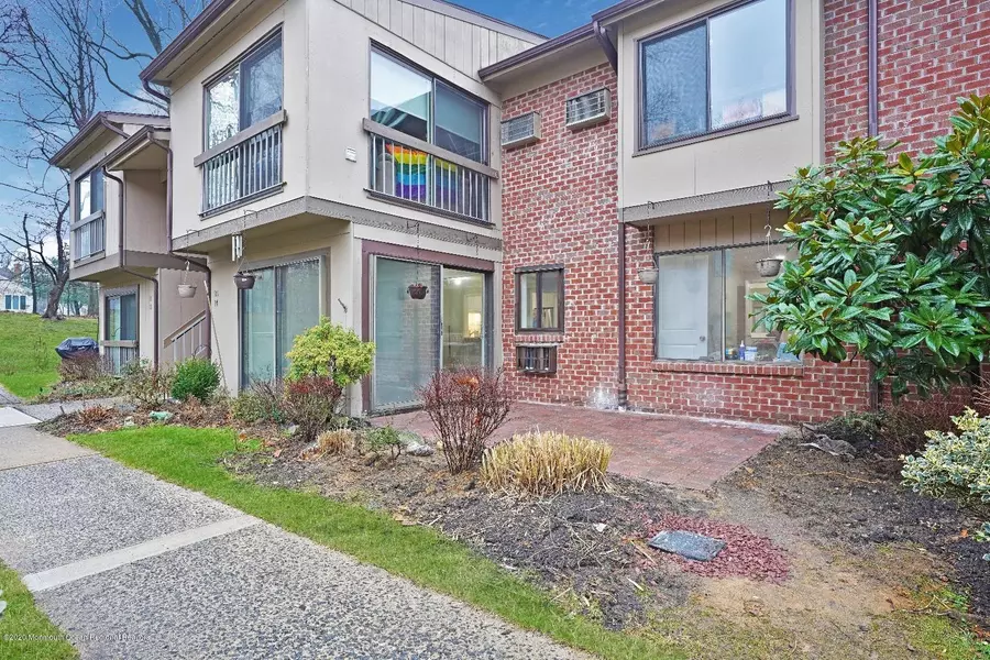 14 Western Reach, Red Bank, NJ 07701