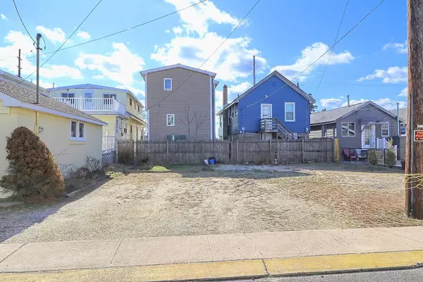Seaside Heights, NJ 08751,217 Bay Terrace