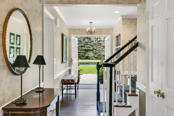 Rumson, NJ 07760,8 Woodside Drive